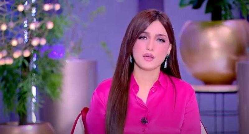 ياسمين عز: «جدتي كانت بتلبسني الفانلة بالمقلوب عشان الحسد» - فيديو