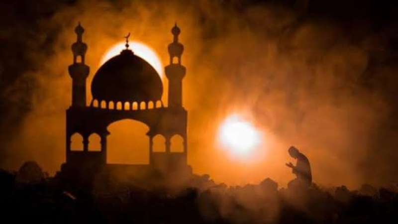 موعد آذان العشاء