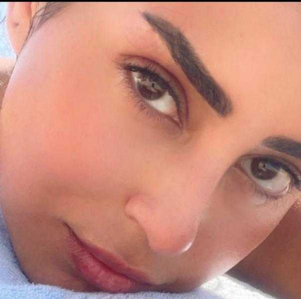 بعد خروج عز العرب عن صمته.. آيتن عامر تثير الجدل بملامح طبيعية