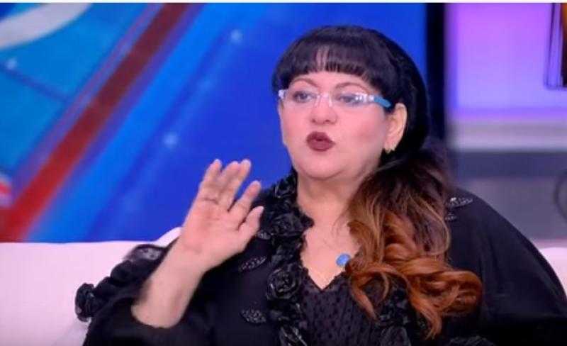 «الستات بتكبر تتجنن».. شاهد: صور صادمة لـ فريدة سيف النصر في أحدث ظهور لها