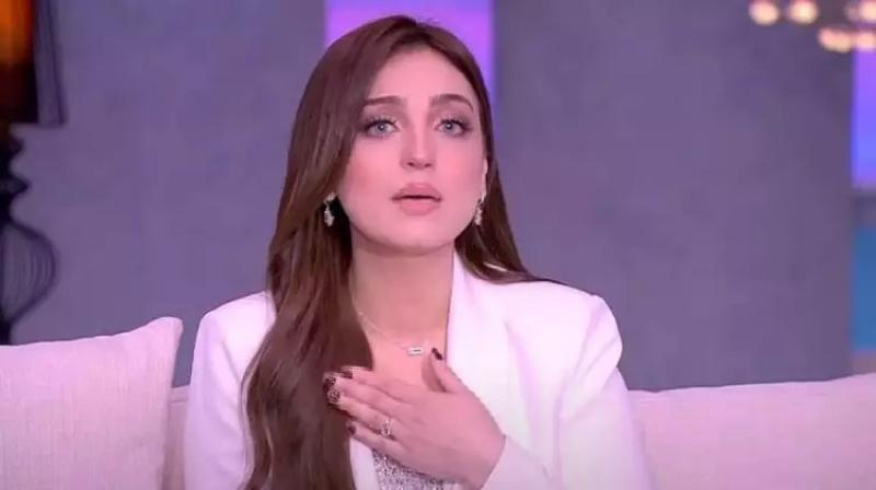 ياسمين عز