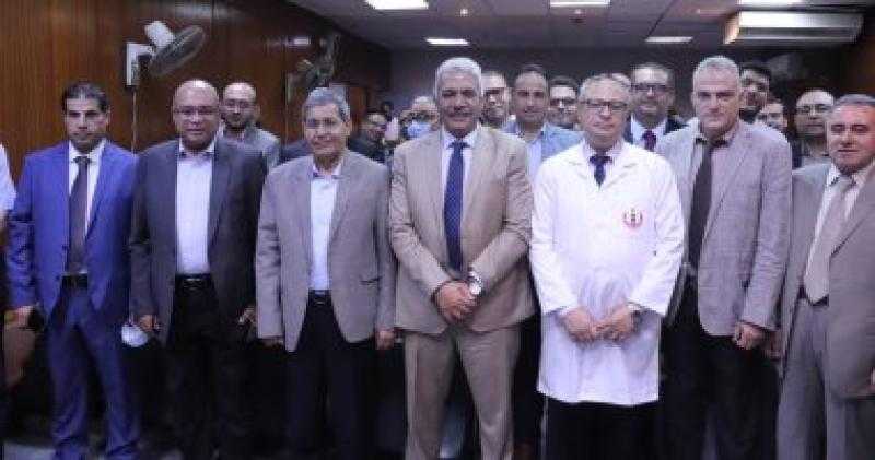 «جامعة الأزهر» تعقد ورشة عمل مناظير مفصل الركبة بمستشفى الحسين الجامعي