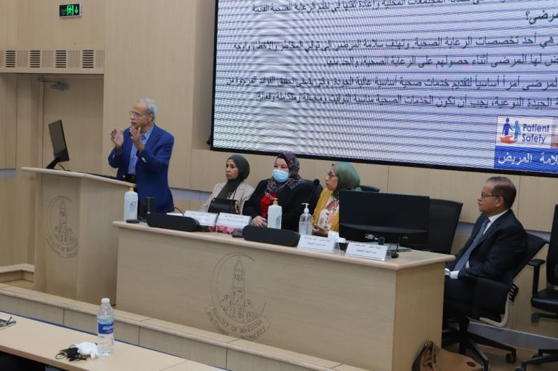 فاعليات ندوة سلامة الدواء بطب عين شمس  