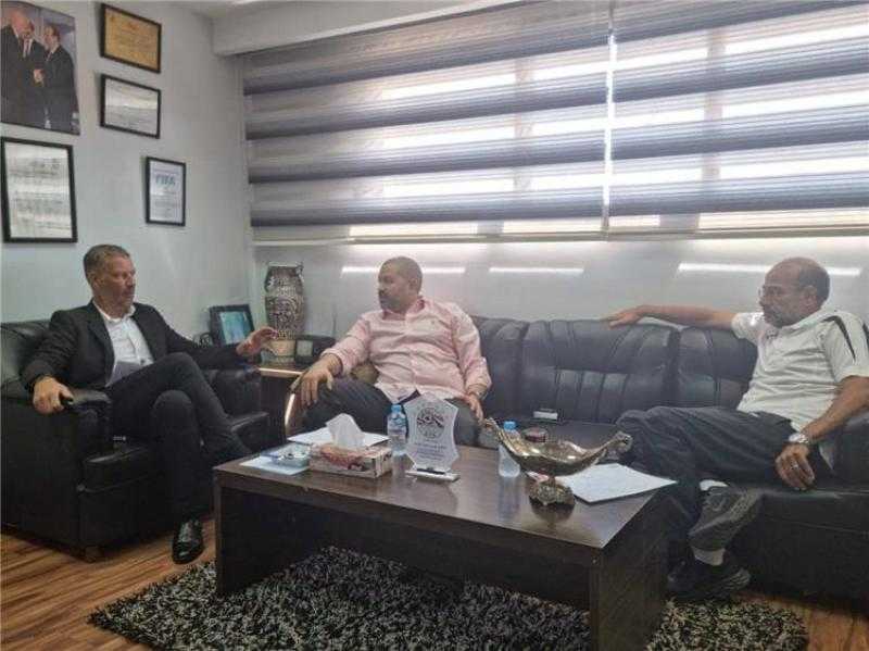 كواليس جلسة اتحاد الكرة ورابطة الأندية استعدادًا للموسم الجديد
