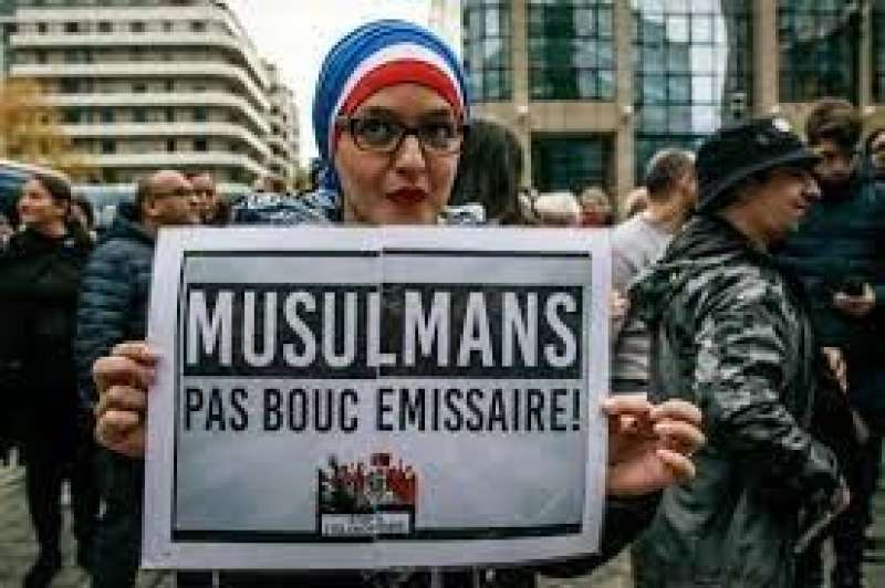 حملة ضد مدرسة في فرنسا