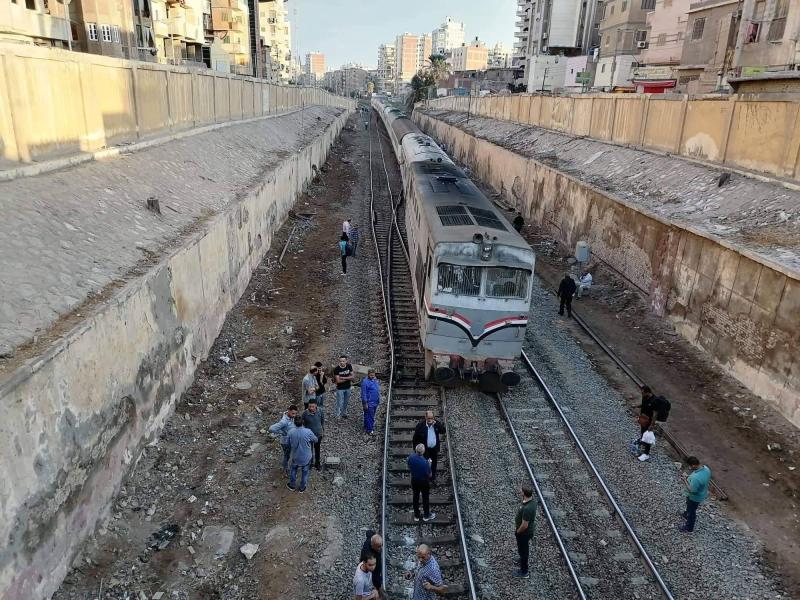 عاجل..شاهد الصور الأولى من حادث قطار البحيرة