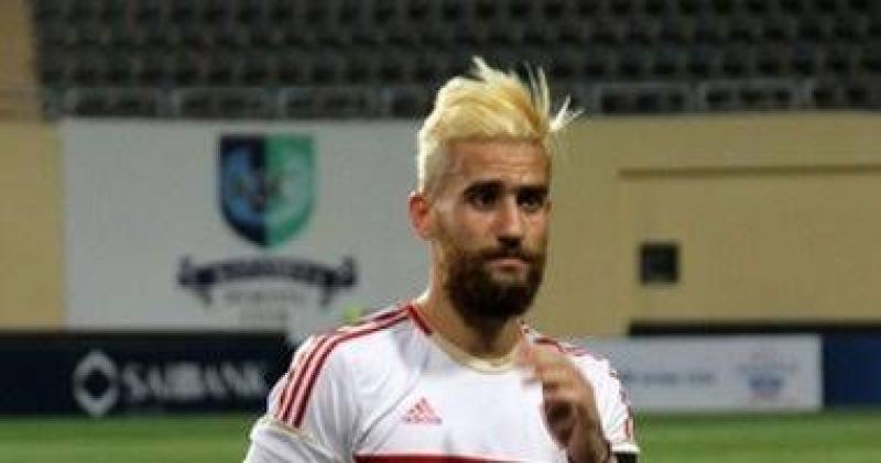 نجم الأهلي السابق يسخر من باسم مرسي: ”انتهى.. واللي باقي منه حلاوة روح”