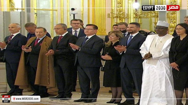 السفير المصري في موسكو يُقدم أوراق اعتماده للرئيس الروسي