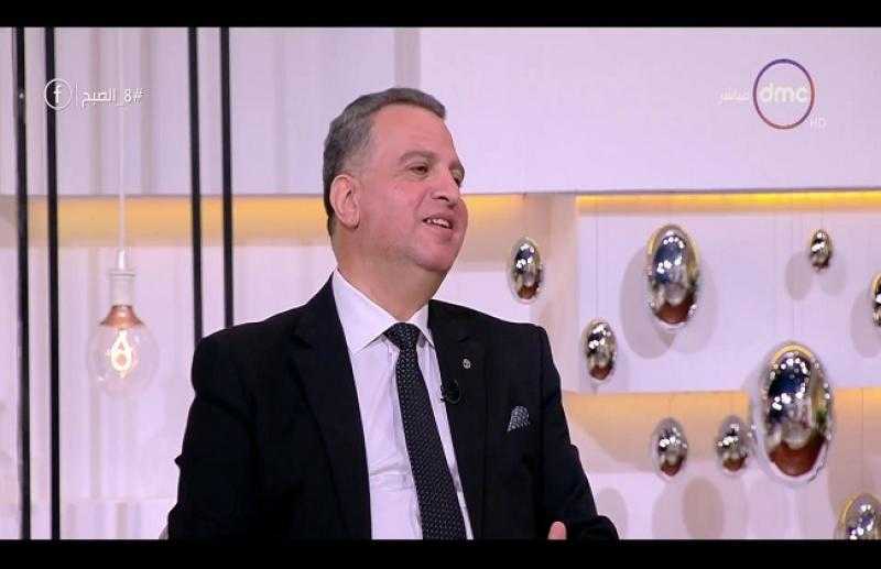خبير تنمية بشرية يحذر من هذا الشخص: «بيفضل يندب حظه» فيديو