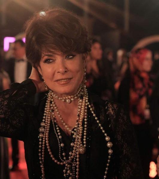 أنوشكا ونيللي كريم وأحمد السقا ويسرا.. يتألقوا على ريد كاربت مهرجان القاهرة للدرما