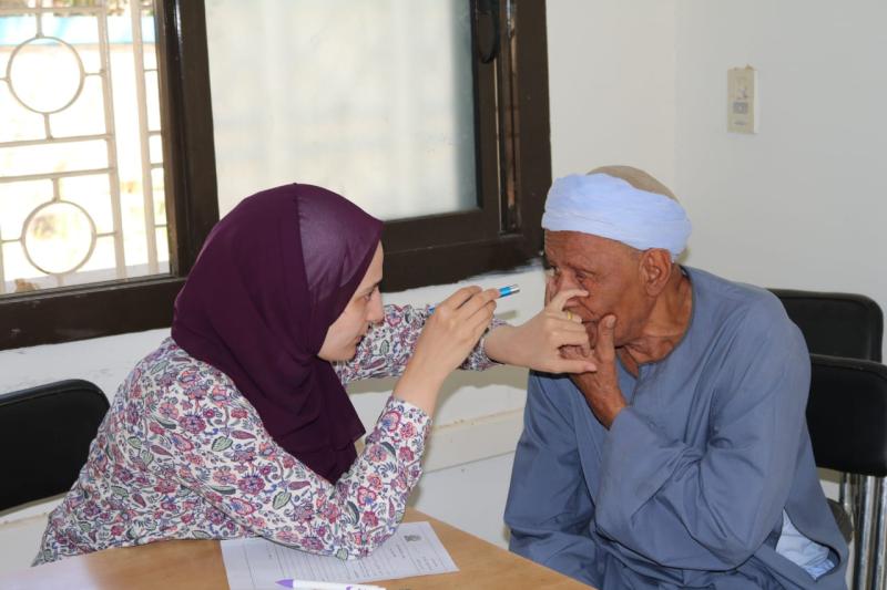 جانب من فعاليات القافلة الطبية 