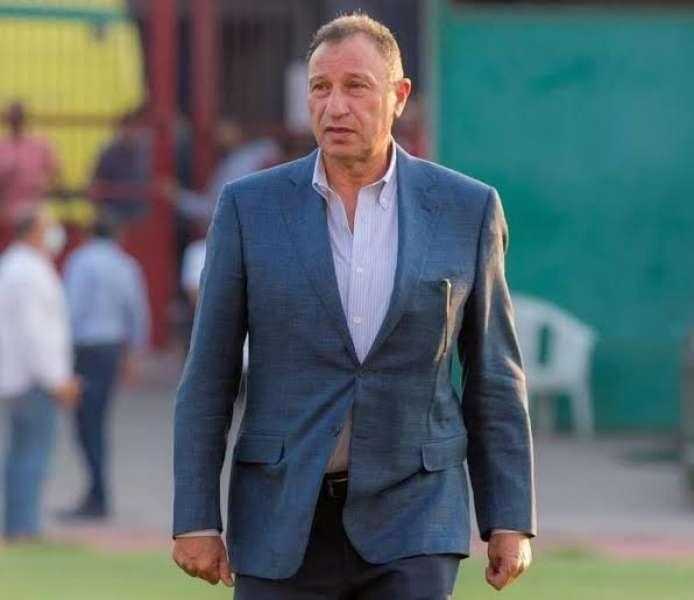 محمود الخطيب يغيب عن جنازة هشام سليم