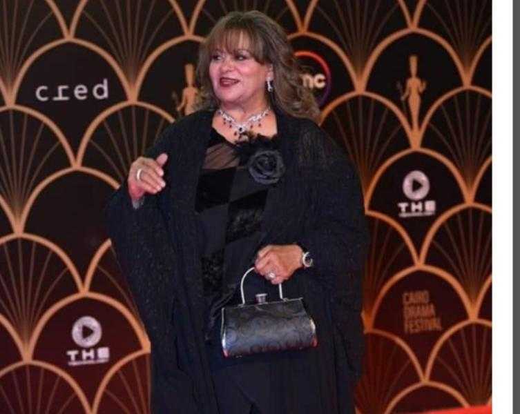 «احنا ما بنتعظش».. فريدة سيف النصر تنعى الراحل هشام سليم