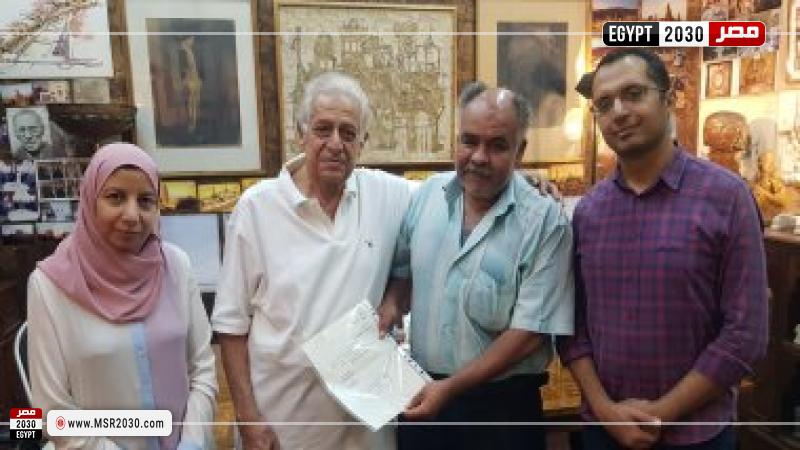 مواطن مصري يهدي المجلس الأعلى للآثار 125 قطعة أثرية