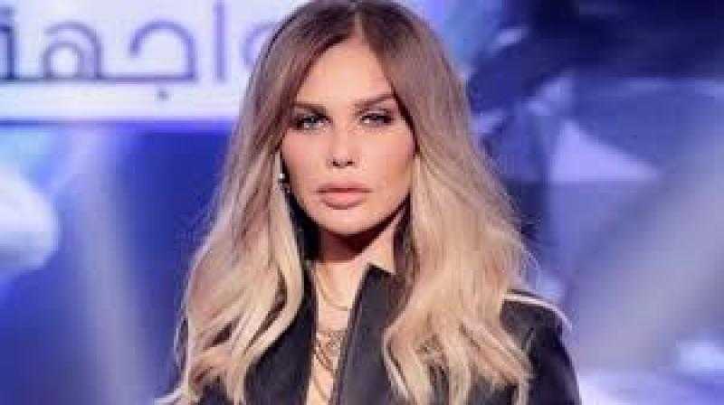 قذيفة تضرب منزل اللبنانية نيكول سابا.. فيديو
