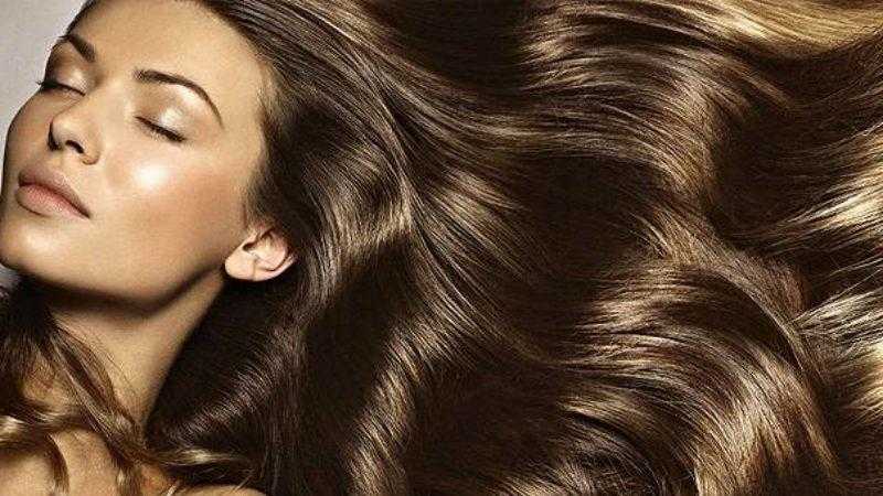 تعرفي على أهم الفيتامينات الضرورية للشعر ومصادرها طبيعية