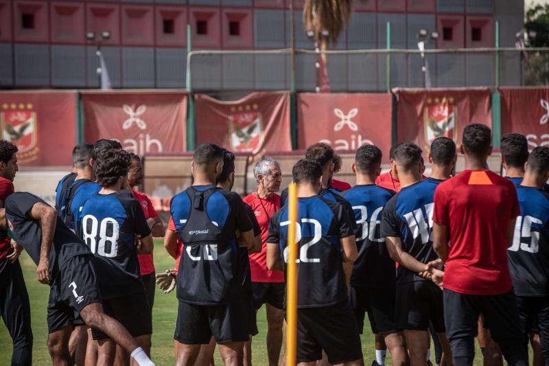 مران الأهلي| تدريبات بدنية متنوعة وتقسيمة.. وكولر يجتمع باللاعبين
