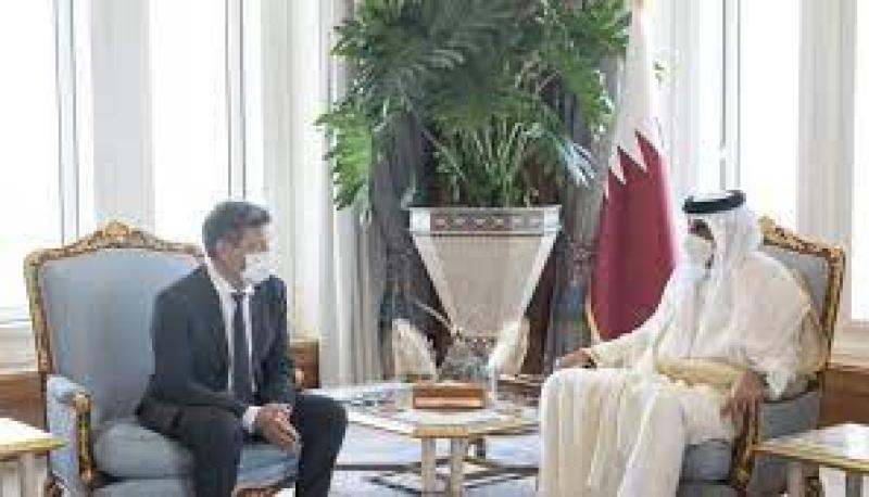 أمير قطر يبحث مع المستشار الألماني 