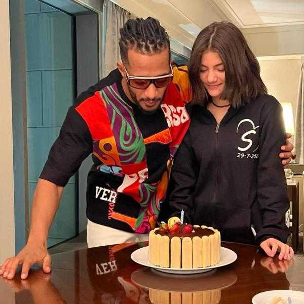 محمد رمضان يحتفل بعيد ميلاد ابنته