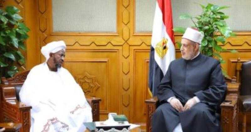 «وكيل الأزهر» يستقبل وزير الشئون الدينية السودانى