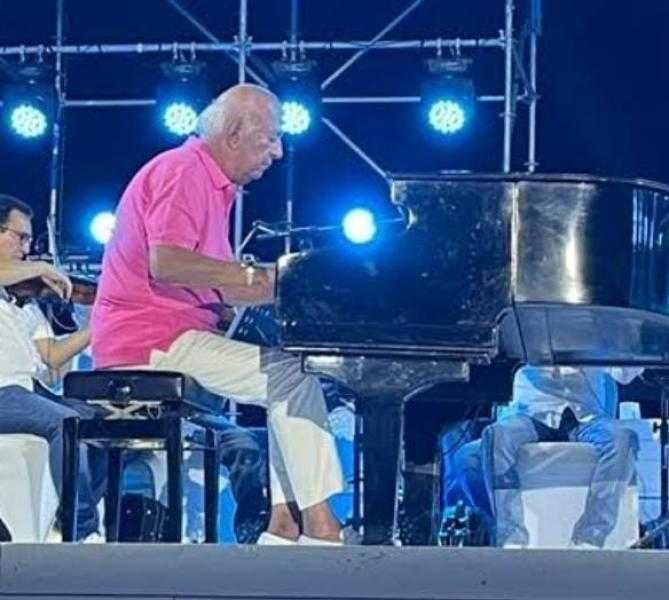 عمر خيرت في حفل موسيقي بدار الأوبرا المصرية
