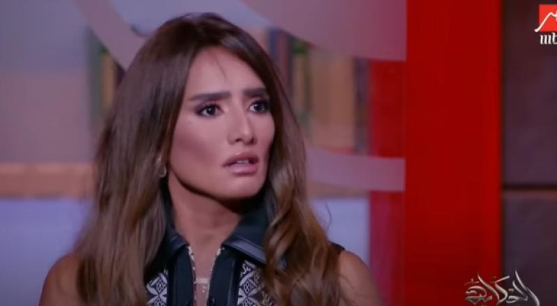 زينة: «شبعانة حب يكفي ولادي سنين قدام».. فيديو