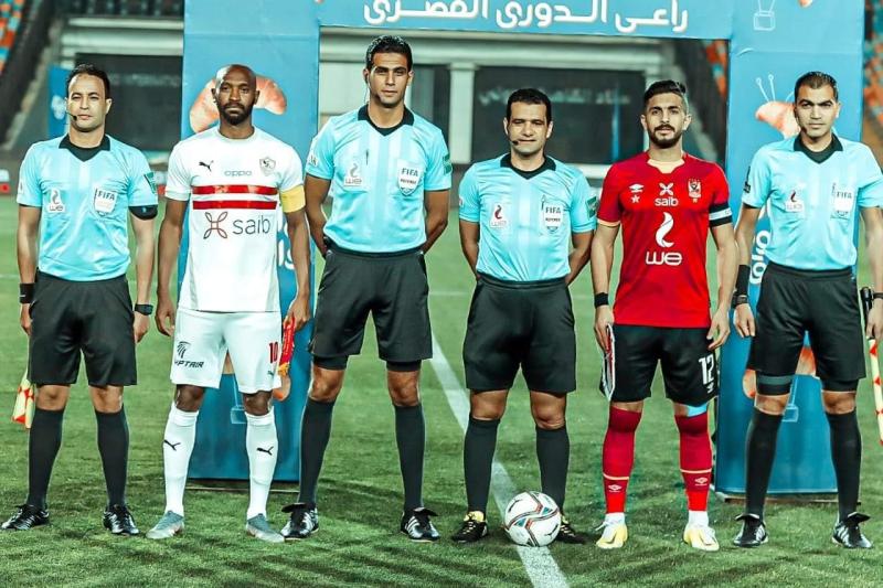 اتحاد الكرة يعلن القائمة الدولية للحكام المصريين 2023.. استبعاد ثنائي صادم