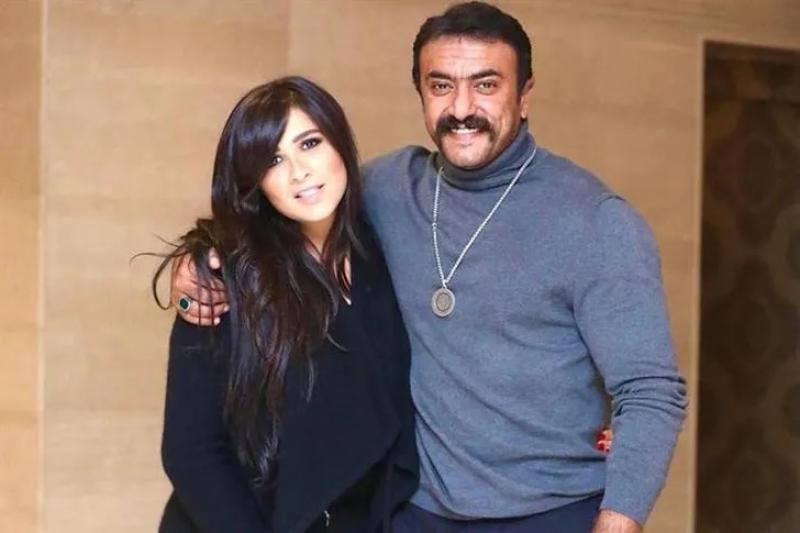 ياسمين عبد العزيز وأحمد العوضي 