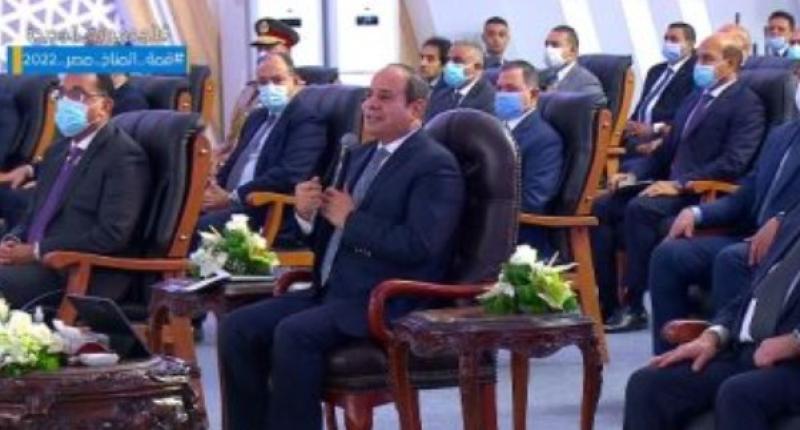 عبر الفيديو كونفرانس.. جولات تفقدية للرئيس السيسي بالمناطق الاستثمارية في المحافظات