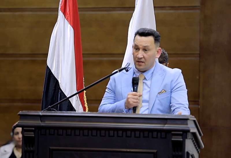 أشرف غراب الخبير الاقتصادي 