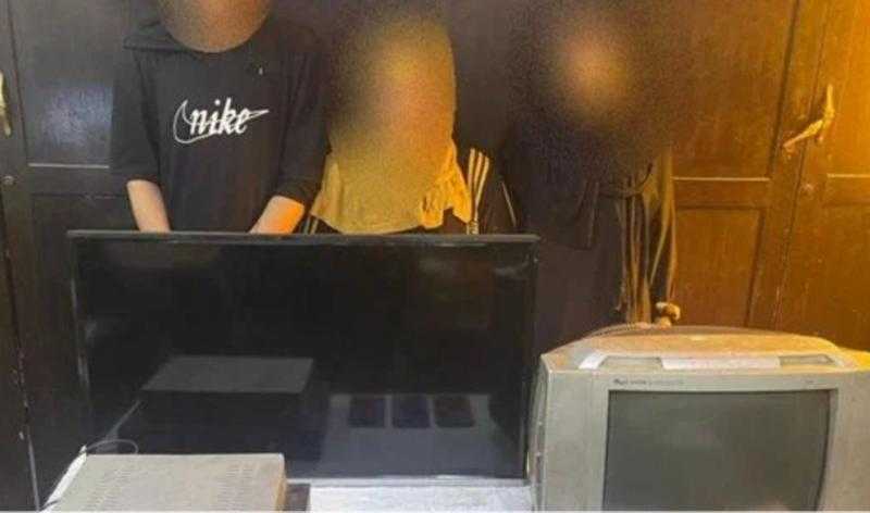 بأسلوب كسر الباب.. ضبط المتهمين بسرقة الشقق بمنشأة ناصر
