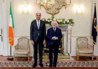 سفير مصر في أيرلندا يقدم أوراق اعتماده