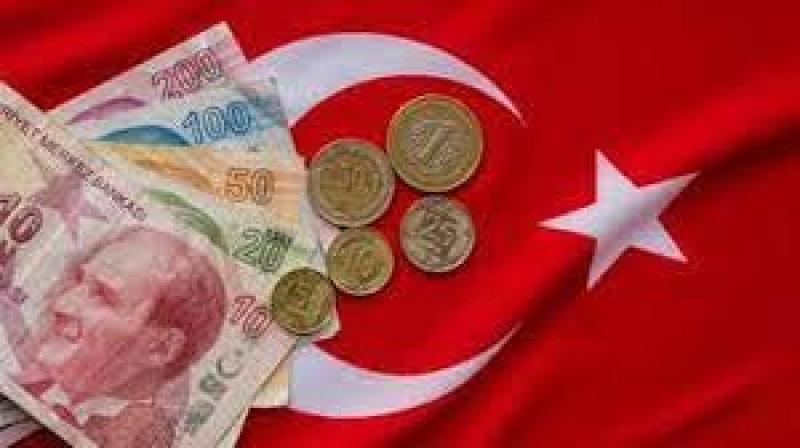 هبوط قياسي لليرة التركية أمام الدولار