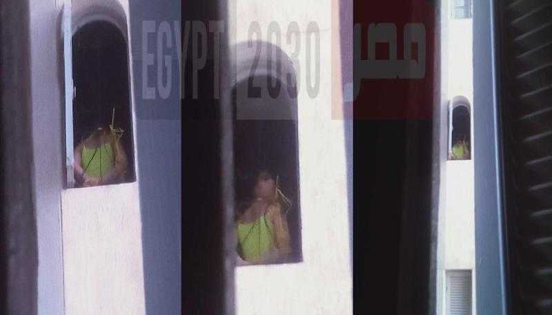 حقيقة ربط فتاة في شباك غرفة بحي الأسمرات بالمقطم «صور»