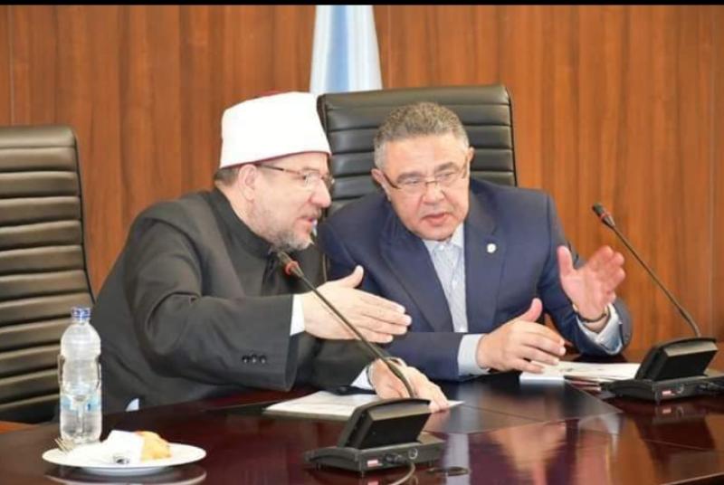 وزير الأوقاف ومحافظ البحر الأحمر 