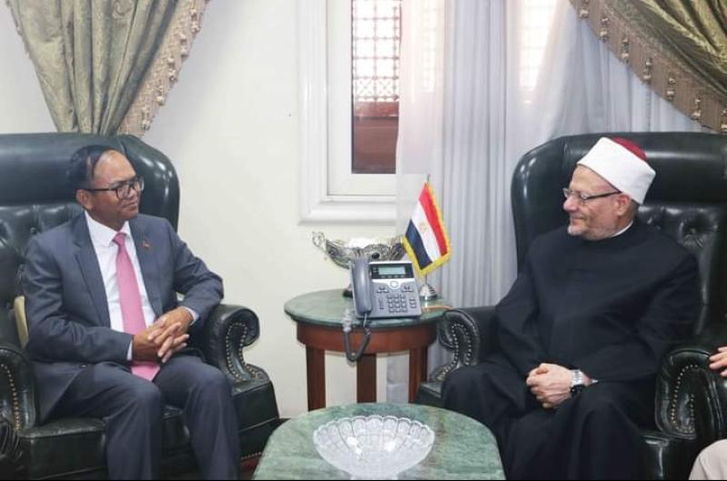 مفتي الجمهورية وسفير كمبوديا