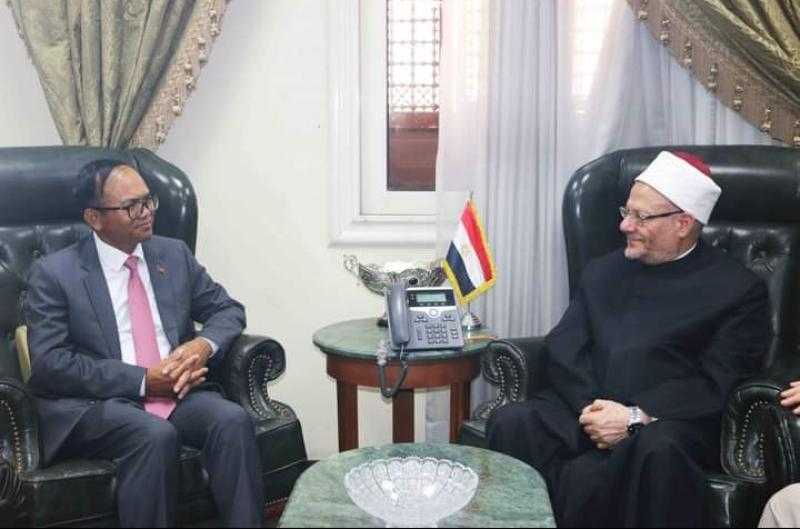 مفتي الجمهورية يستقبل سفير كمبوديا الجديد في القاهرة