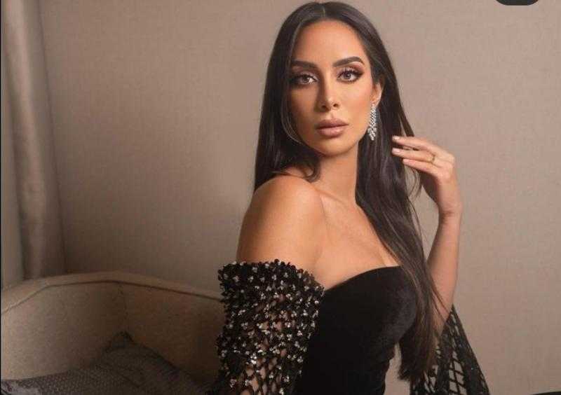 بسنت شوقي تقضي إجازتها في كوبا باللون الوردي