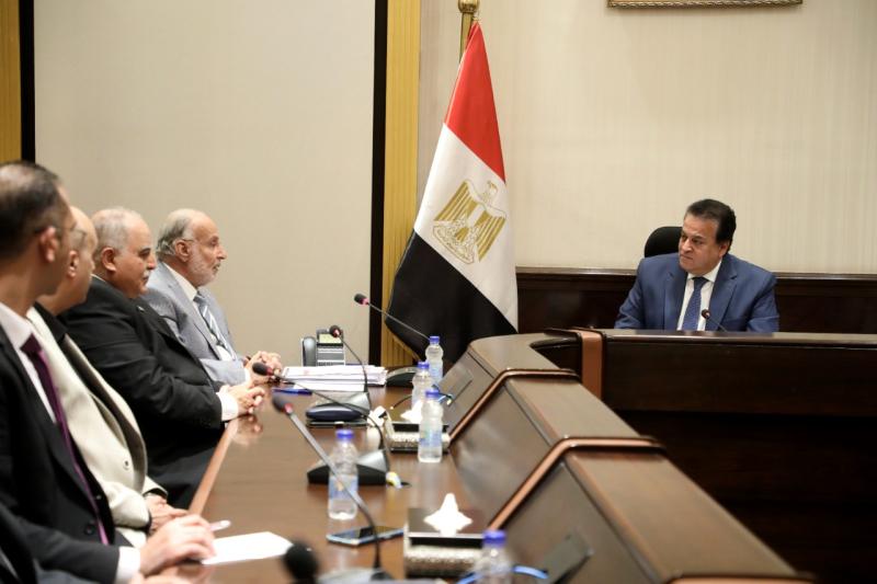 وزير الصحة يوجه بدراسة تخصيص عيادات للعلاج الطبيعي بمراكز طب الأسرة في المحافظات