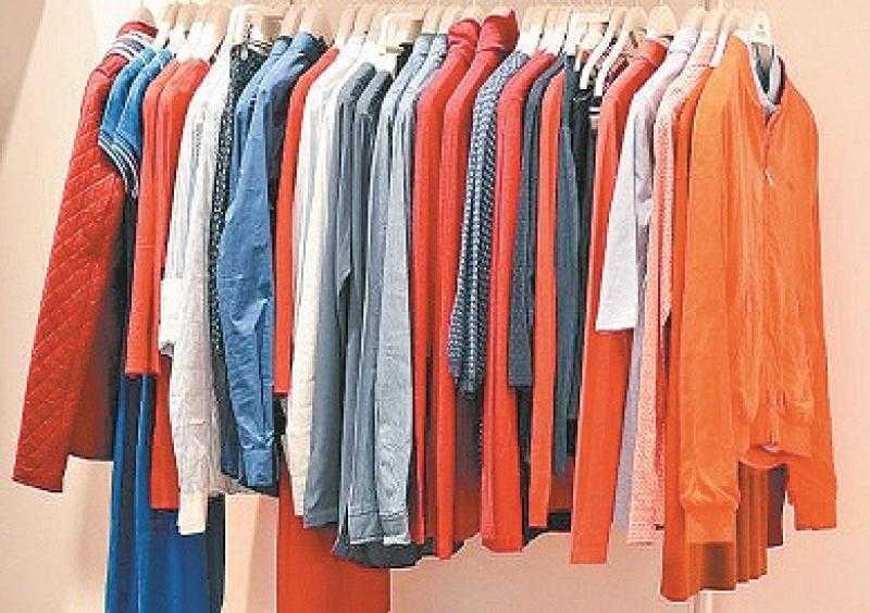 مباحث التموين تضبط 23 ألف قطعة ملابس جاهزة مجهولة المصدر