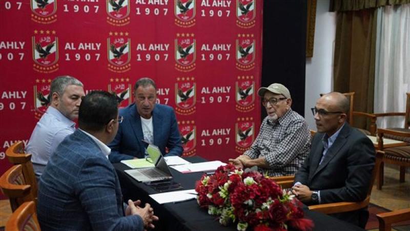اجتماع الخطيب وشركة الكرة