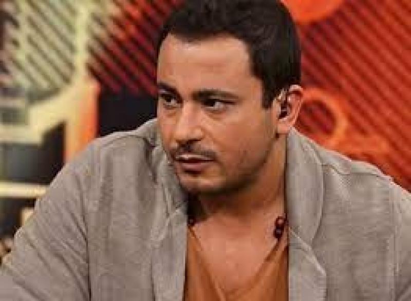 بعد أزمته مع طليقة الفيشاوي.. مظهر شاهين يشن حربا ساخنة على محمد نجاتي