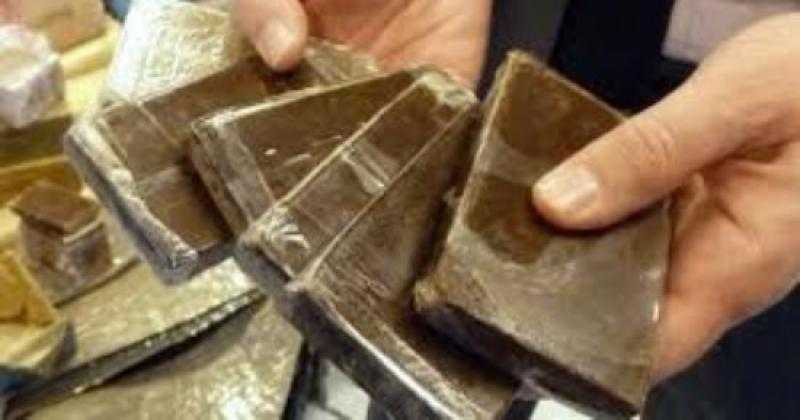 ضبط 13 عنصرا إجراميا بحوزتهم مخدرات قبل ترويجها بالمحافظات