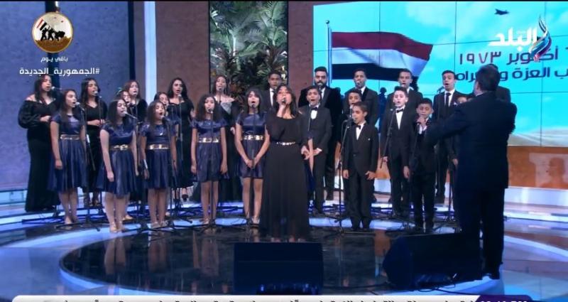 «من منكم يحبها مثلي».. شاهد: أحمد موسى يحتفل بانتصارات أكتوبر بطريقة خاصة