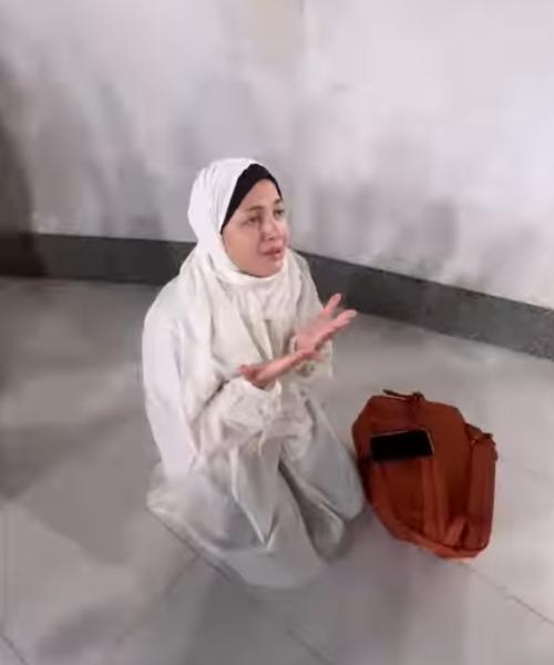 منى فاروق 