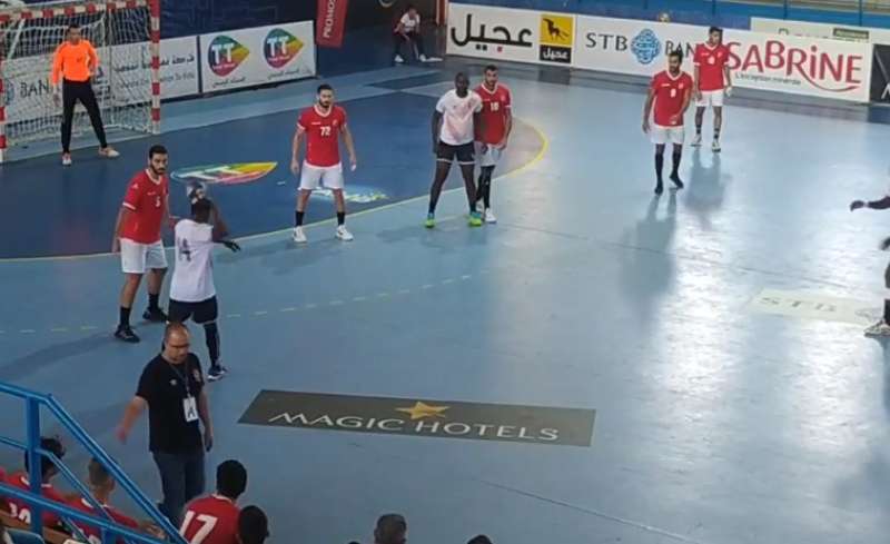 الأهلي وريد ستار