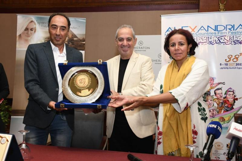 عزة إبراهيم 