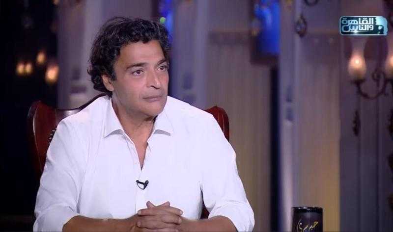 شاهد: حميد الشاعري يكشف حقيقة ارتباطه بالفنانة سيمون