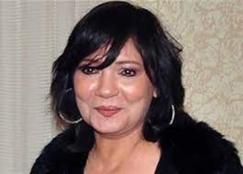 «الزعيم ضربني علقة سخنة».. عايدة رياض تكشف تفاصيل رحلة عملها مع عادل إمام