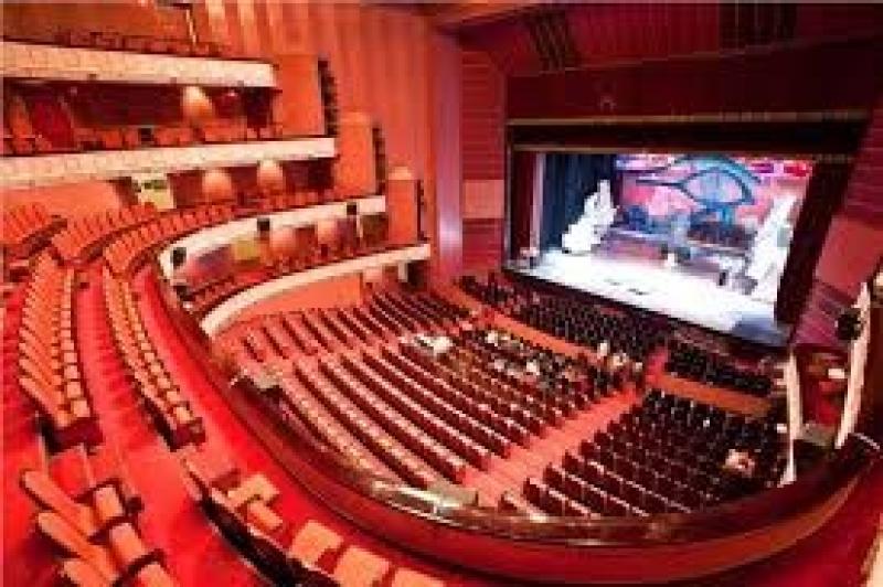 الأوبرا تحتفل بعيدها الـ 34 على المسرح الكبير